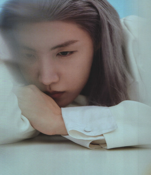 SPECIAL 8 PHOTO-FOLIO - J-HOPE I