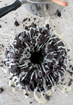 izzysfood:  chocolateguru:  Oreo Cream Filled