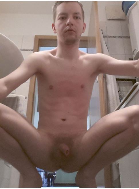 darcythesissyfaggot:  reviewmycock:  It says, “I am Steve H, and I would like to