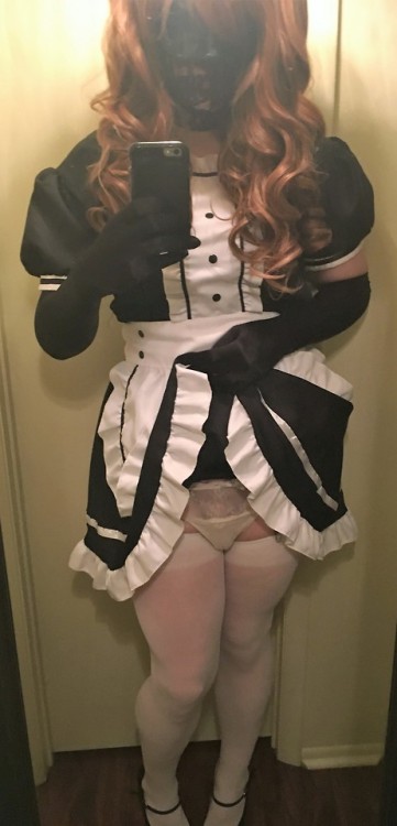 mademoisellefetisch:I’m your maid for 24 hours. You have the key. What would you have me do? ;3
