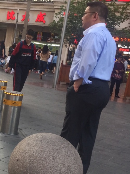 asainfattybtm: Daddy with perfect butt！