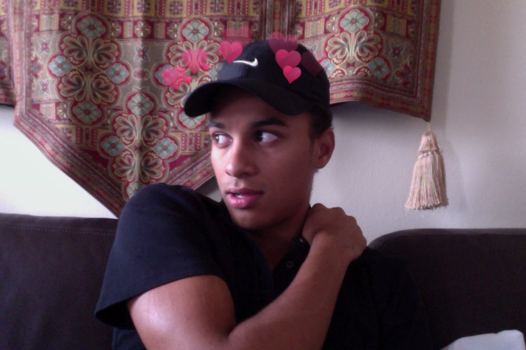 soujaboymeetsworld:  someone took these candids after i won a tennis match?? against