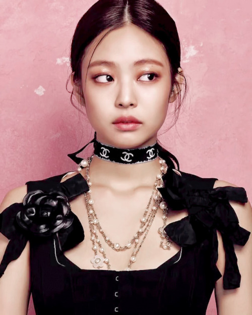 leom00d:Harper’s Bazaar Magazine January 2018 (edit)