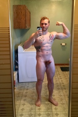 smallcockfitjock:  straightbaitedmen:  Name: unknown from Sandstone, MN  Nice body and smaller dick  Hot small dick