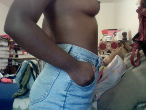 settleinmynestreturns:  sheikh–occult-wolf:  settleinmynestreturns:  I feel like an explorer in these shorts  fuckin goddess   thanks babe <3