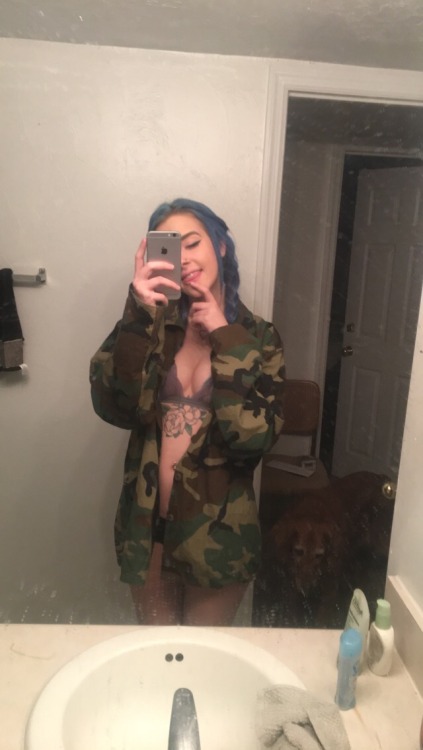 eeveestevie:  I want boob hickies