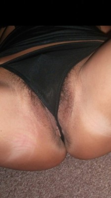 amateurass827:  My hairy amateurass827 pussy