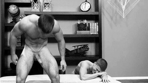 jockdays:  Active porn blog! I check out ALL new followers :)
