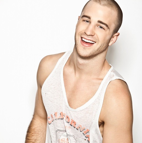 romancingthelookyloos:  some-boys:  Lockhart Brownlie, Katy Perry dancer.  Can I