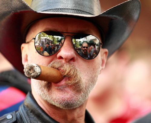 phillycigardaddy:If that is not the hottest pic of a Cigar in a mans Mouth ! I challenge you to show