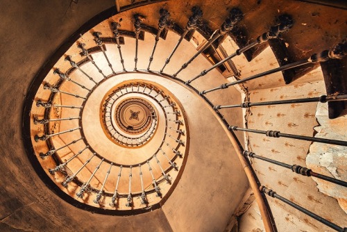 nevver:  Beautiful decay, Matthias Haker 