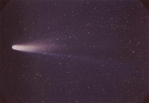 n-a-s-a:Halley’s Comet was last seen in the inner Solar System in 1986, it will be visible again fro