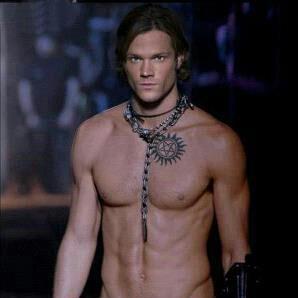 male-celebs-naked:  Jared PadaleckiSee more here