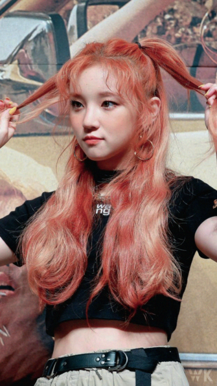 『YUQI』saved? reblog or like© fantaken owners
