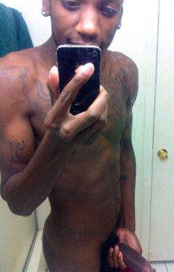 nudeselfshots-blackmen.tumblr.com post 98890709577