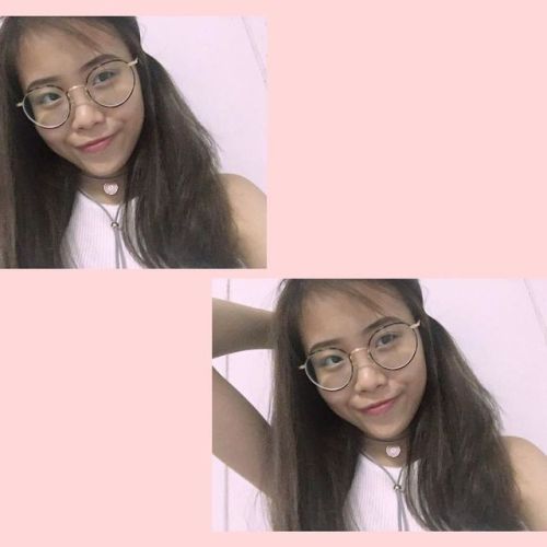 xmm-syt:Nerdy look but obviously a slutty girl with a petite body , look at her proudly showing off 