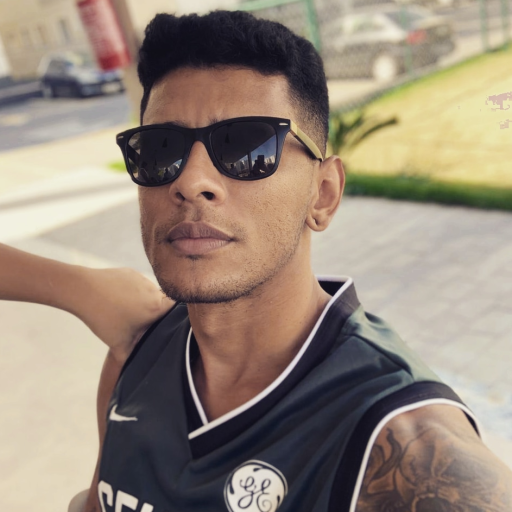 c-alling69:  “A gente é assim, não temos nada pra dar certo, mas errado também nunca foi uma opção.” — Junior Araujo - CL69