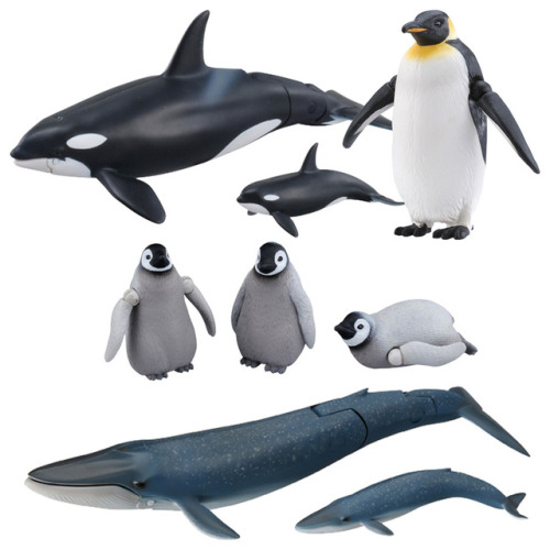 Loving this Antarctic animal set from Takara Tomy! http://takaratomymall.jp/shop/g/g8000000000656/