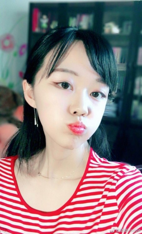 gangbangdpp: 每次去健身房都要被几个大汉扣下面–感謝投稿