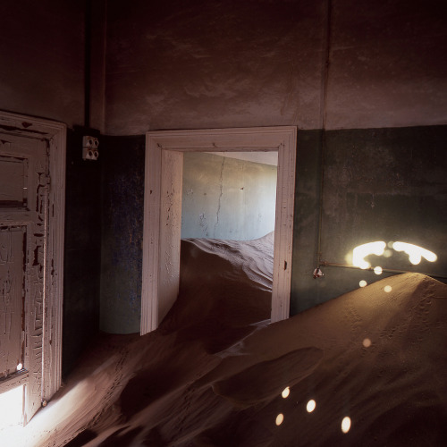 Porn photo atavus:  Mark Daniel - Kolmanskop, 2008 