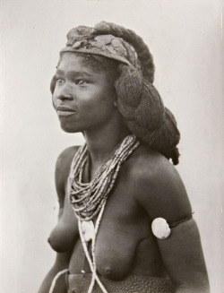 naturalbelle:  AM Duggan-Cronin: Ombolantu woman, South West Africa (now Namibia) 