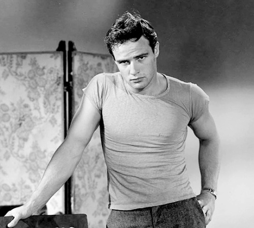 XXX babeimgonnaleaveu:    Marlon Brando wardrobe photo