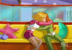 slbtumblng: outofcontextanimation: “Totally Spies!”  &lt; |D’‘‘‘