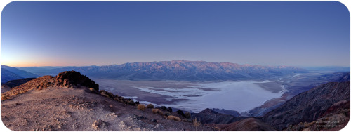 Dante’s ViewThis panoramic masterpiece overlooks the heart of Death Valley. Death Valley is a rift b