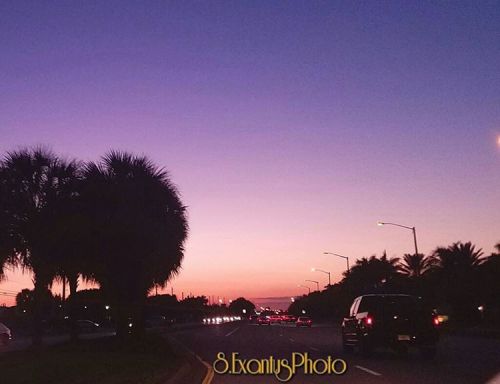 Cruisin at dusk #SExantusPhoto #photography #amatuerphotography #dusk (at Miramar, Florida)