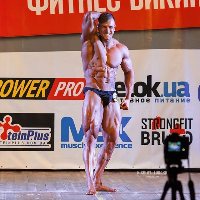   Евгений Михайленко ( @eugene_aesthetics_official )