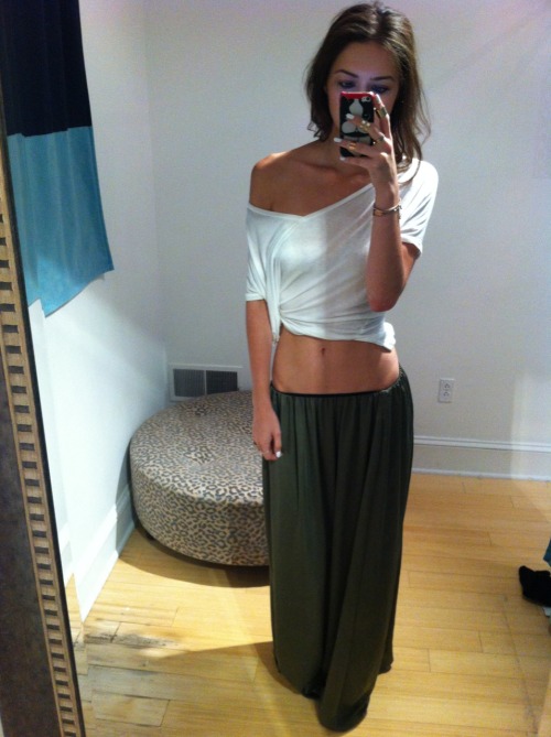 lovelyydelia: lilgivenchyprincess: Hungover at work prt 2 Follow for similar ❤️ Hot On Heels // http