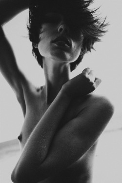 les-filles-iterabilite: ‘Extinctor’ by Kesler Tran  ©® Kesler Tran - All rights reserved 