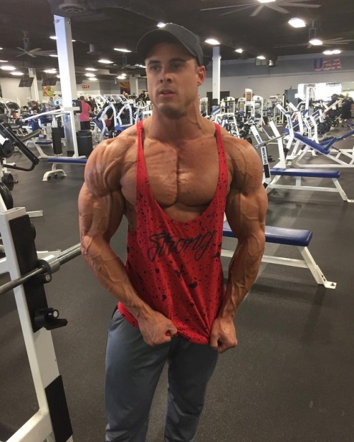 joffcentral81:Incredibly hot muscle guy Logan adult photos