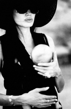 tyratek:  Photos of Angelina Jolie shot by Brad Pitt 