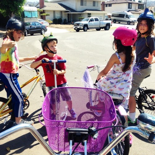 jaclynbailey13:#Family ride around the block to finish off lunch break! #bike #trike #scooter #fitne