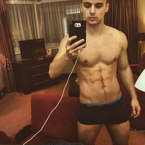 Sex cinemagaygifs:  Parry Glasspool  pictures