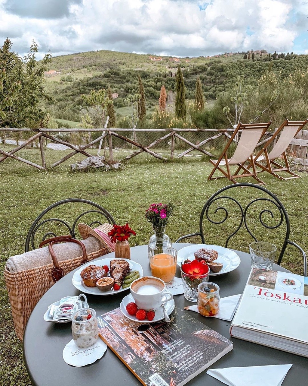 like-fairy-tales:  By: Marina