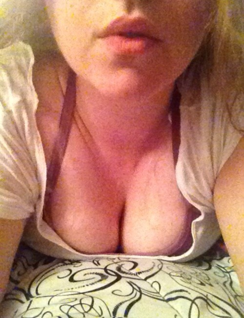 im-flirty-and-dirty:  A few cute pictures I took before bed 😉 