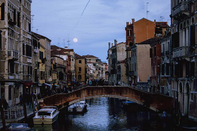 reveiling:untitled by voldy92 on Flickr.