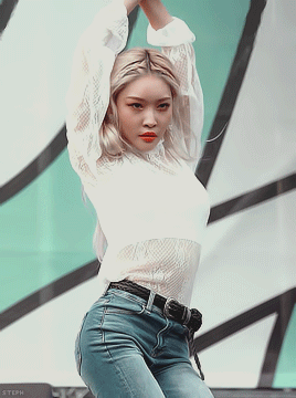 wanqyiren: 190614 | chungha ✨