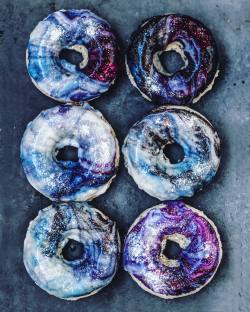 laughingsquid:  Inspired Cook Creates a Vegan Version of the Gorgeous Galactic Donuts She Admired