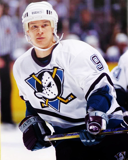 Hall of Famer Paul Kariya brought the NHL one of its first Asian