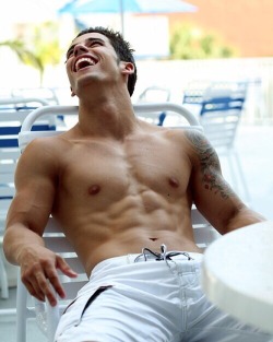 beautifulsexymens:  beautiful sexy men… over 20,000 followers