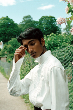 damplaundry:  Jeenu Mahadevan  by Renate Torseth