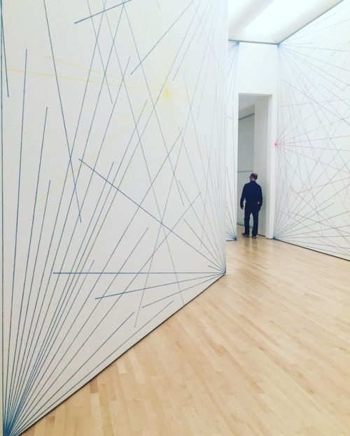 because sol lewitt. #museumdayswithgianna #sfmoma #modernism #art #instaart #minimal #sollewitt #li