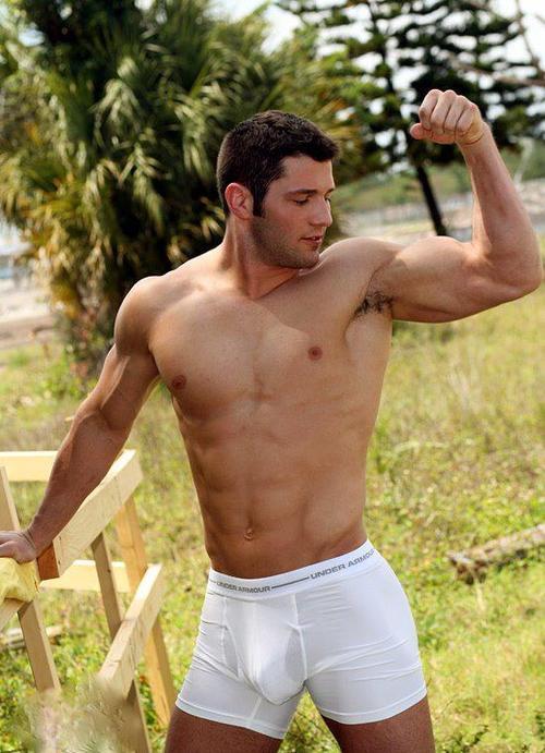 northstar21:  diggin-that-dude:  Josh Ohl****  From all american models I believe