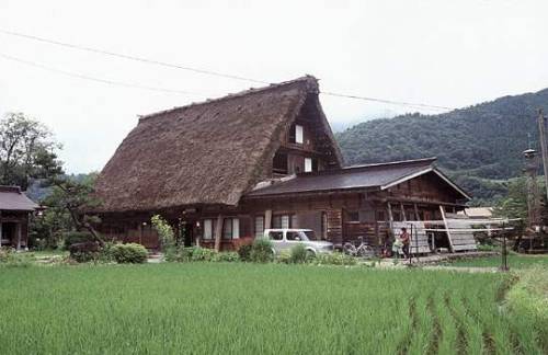 Kanda House (built 19th century) The Kanda family house is a typical “Gassho-zukuri” sty