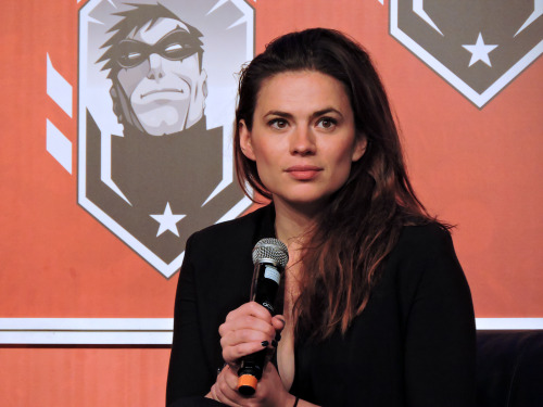 sapphic-little-bean:Hayley Atwell at Montreal Comic Con 2015