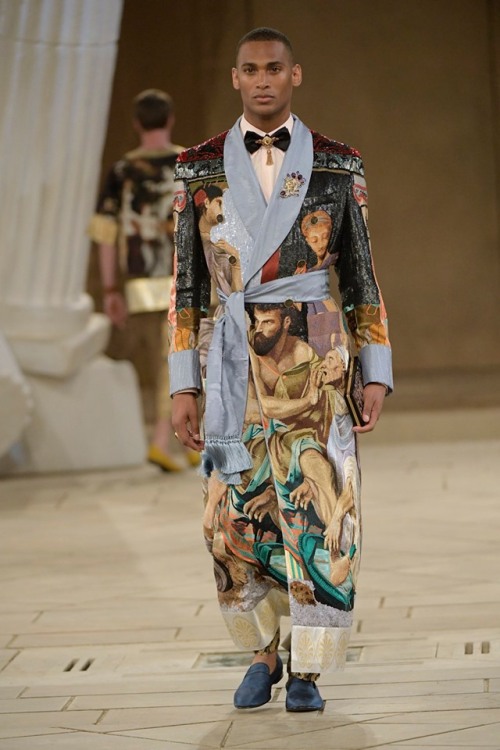 ink-phoenix:bird-bro:arjuna-vallabha:Dolce &amp; Gabbana with classic inspiration@damiaanosthe m