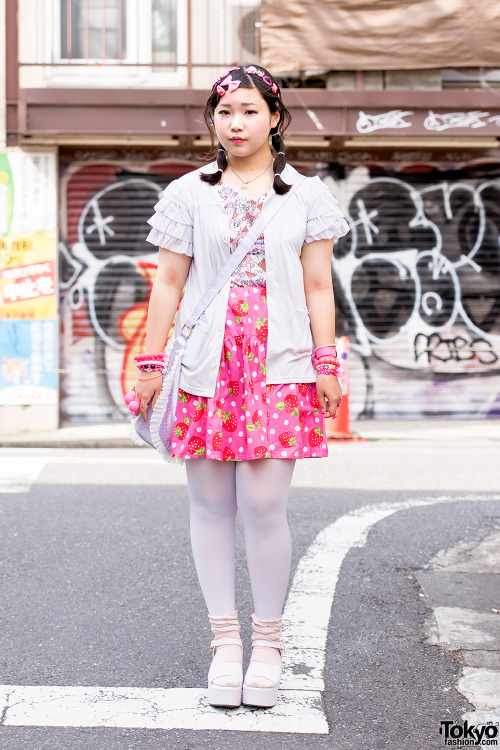 Always fun and colorful Japanese high school student Tsunamayo Milk on the street in Harajuku wearin